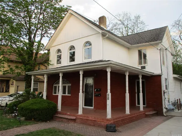 38 5th Street, Valley Stream, NY 11581