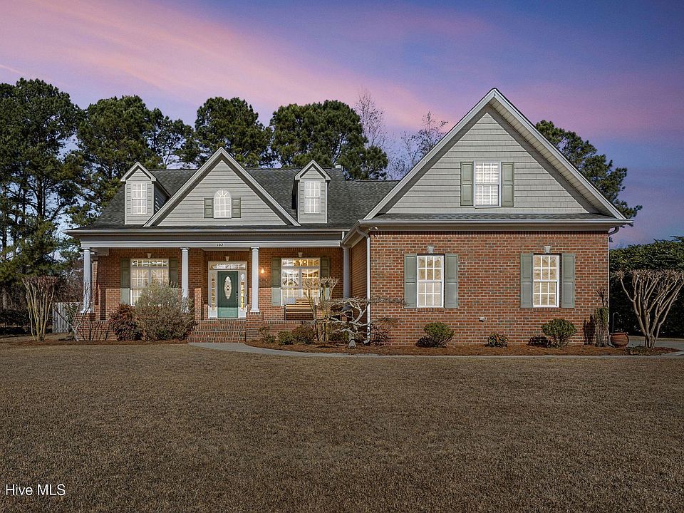 1st image of 102 Wayfarer Drive