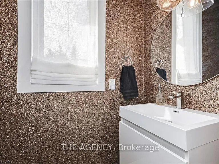 129 Venture Blvd — Photo 19