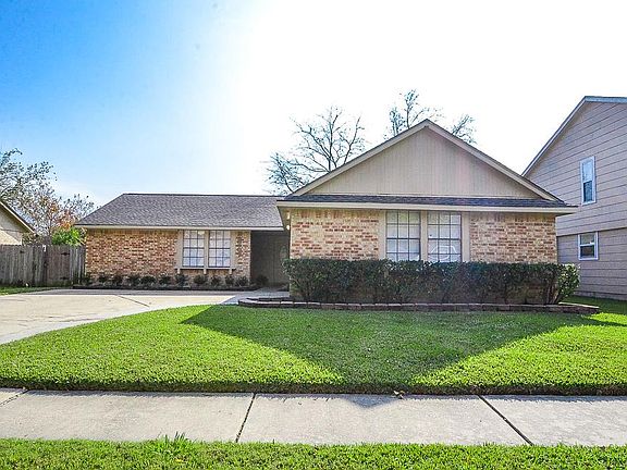 2nd image of 2807 Skelton Dr