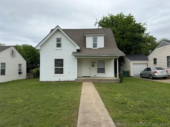 1009 E Thompson Ave, Sapulpa, OK 74066