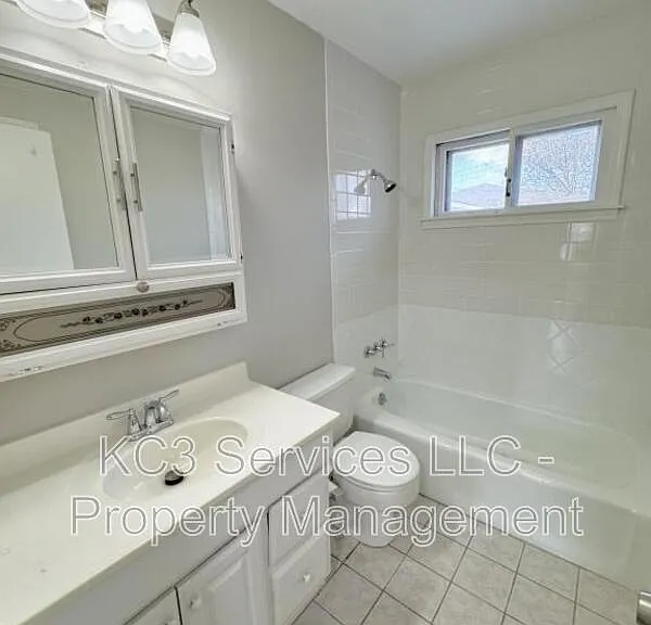 5940 E 136th St — Photo 14
