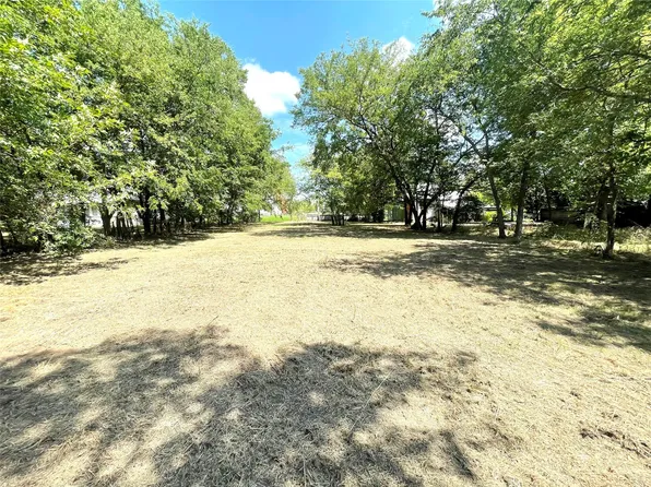 108 Mill St, Cumby, TX 75433