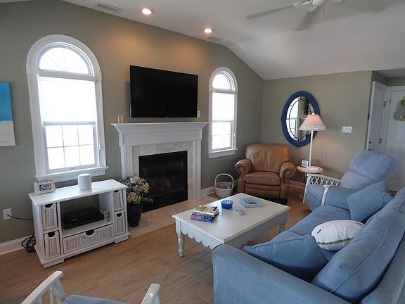 5th image of 403 32nd St