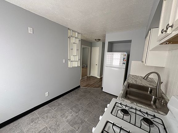 4th image of 2711-2713 Christensen Ave
