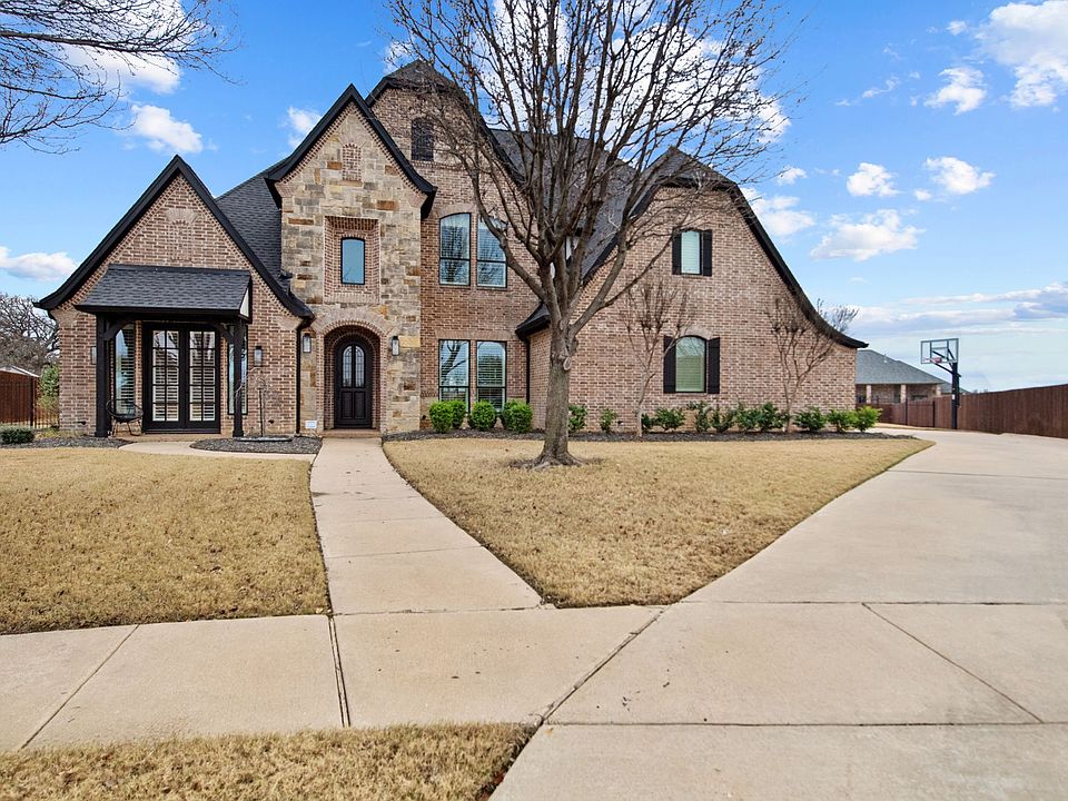 1st image of 244 Harper Ct
