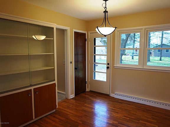 4th image of 4453 Oaklawn Dr