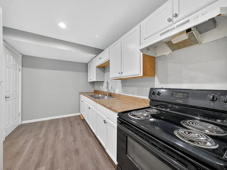 120 McAlpine Dr — Photo 15