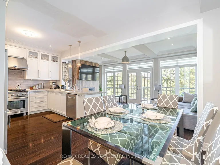 34 Alex Campbell Cres — Photo 10