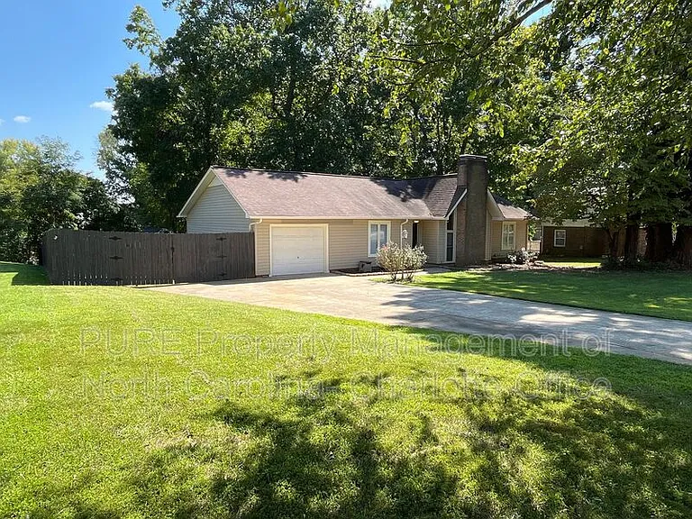 1226 Grace Meadow Dr — Photo 3