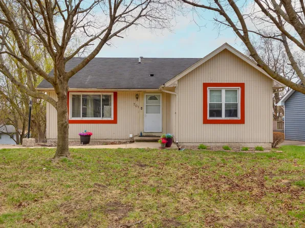 701 Hickory Hill Ln, Des Moines, IA 50317