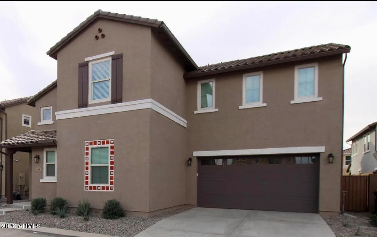 4 bed, 2.5 bath, 2097 sqft, $3,000 — Photo 1
