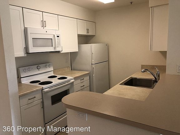5th image of 65 NW Crosby Ave APT B104