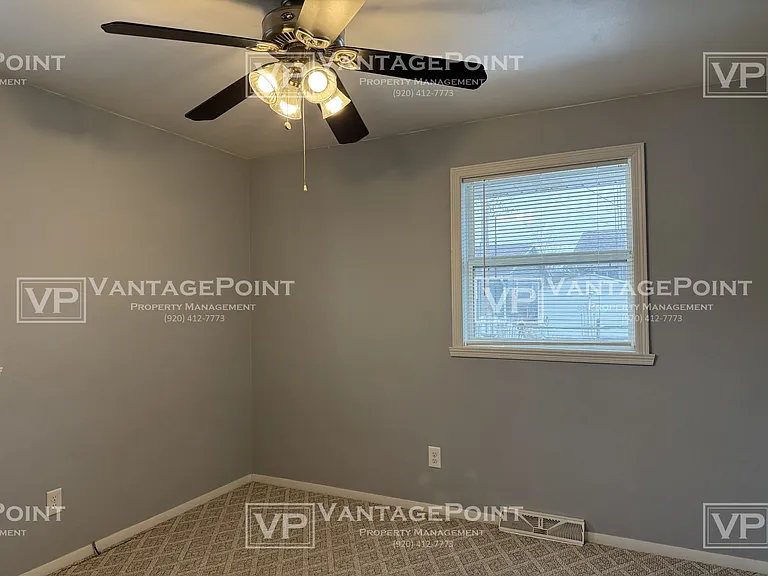 826 N Hawthorne Dr — Photo 12