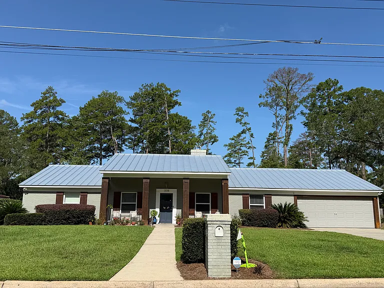 3018 Brookmont Dr — Photo 1