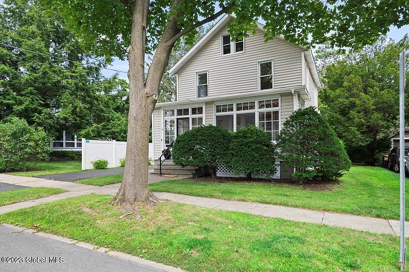 3rd image of 10 Seward Street