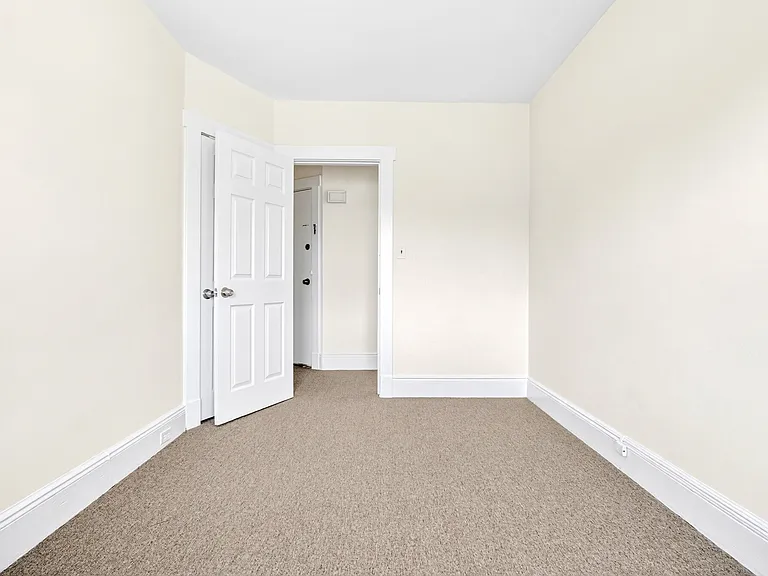 825 Main St #A — Photo 16