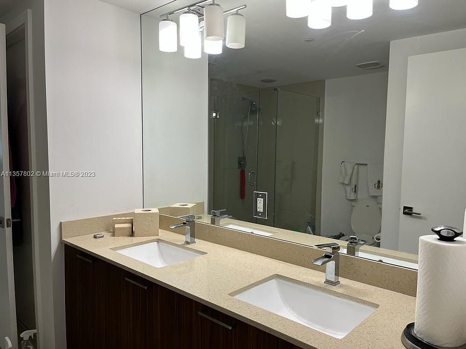 1st image of 5300 Paseo Dr #1014