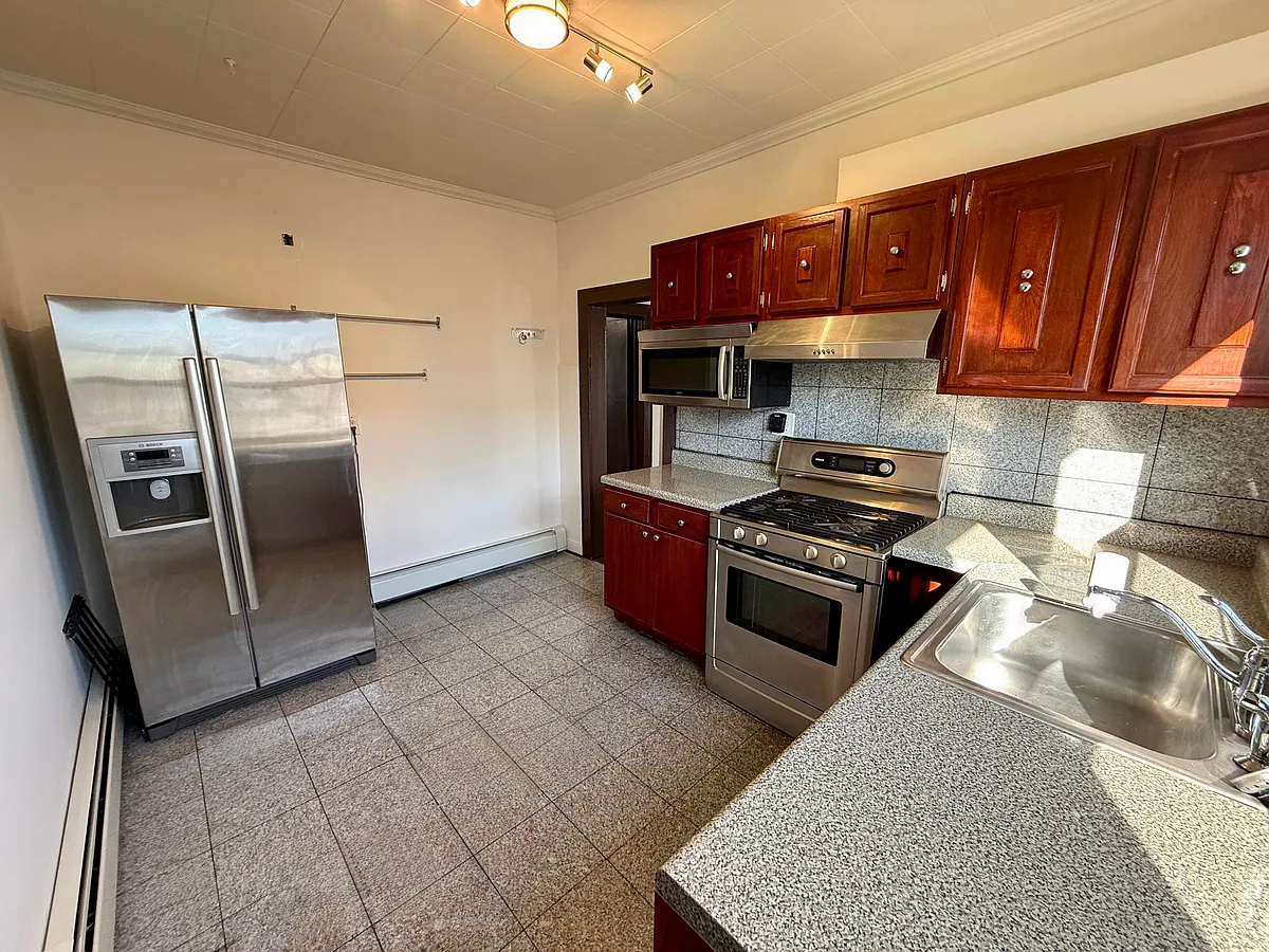 Building Photo - 86 Edgewood Ave #2E