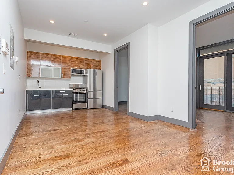 1295 Greene Ave #3B — Photo 5
