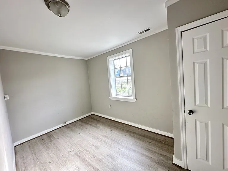 1812 Pittsburg Ave — Photo 6