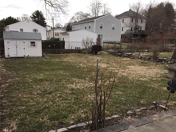 2nd image of 25 Pezzullo St