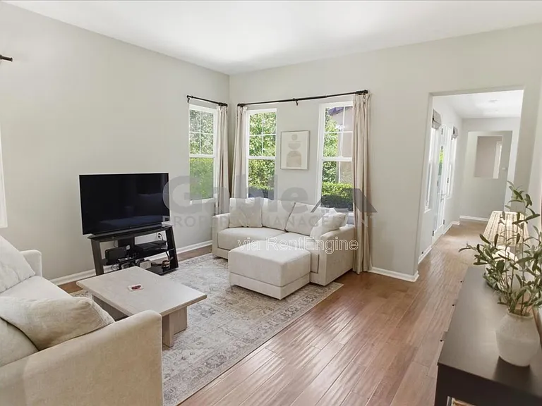 26882 Greenleaf Ct — Photo 4