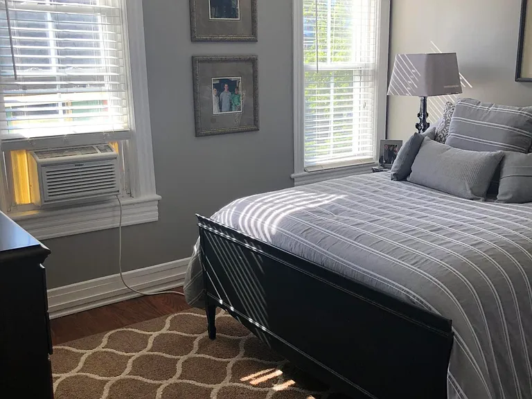 56 Heck Ave #1/2 — Photo 11