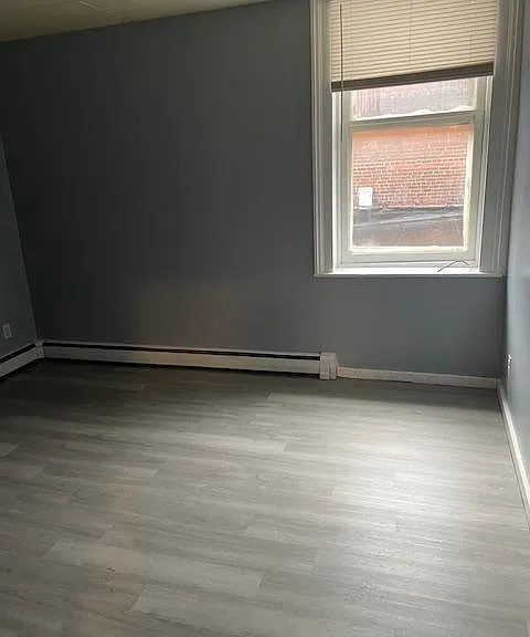 301 E Dominick St — Photo 2