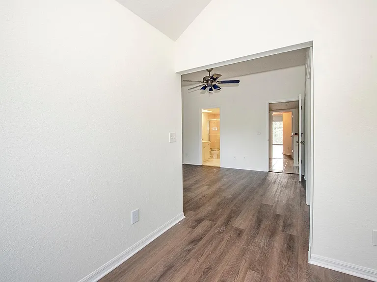 Second bedroom with ensuite bathroom on third floor