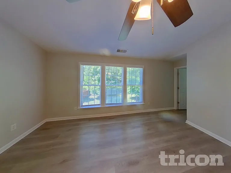 3281 Saville St SW — Photo 7