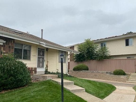 3rd image of 1041 S Miller Way