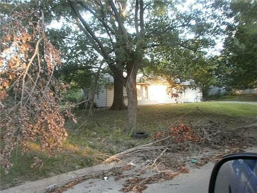 2nd image of 11322 Donnelly Ave