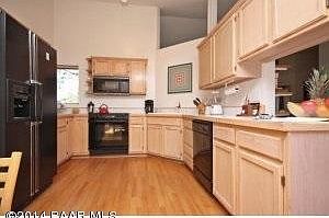 4th image of 3102 W Crestview Dr