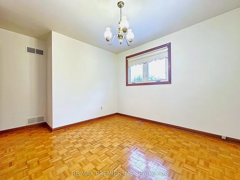 56 Fairchild Ave #MAIN — Photo 36
