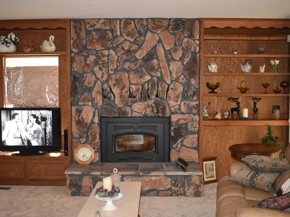 11236 Canal Dr, Waterford, CA 95386