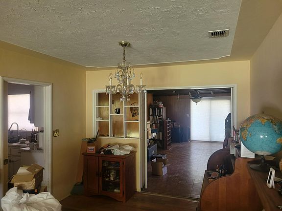 3rd image of 514 Fairview Ave