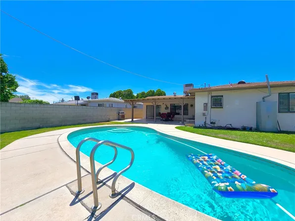10014 Gaviota Ave, North Hills, CA 91343