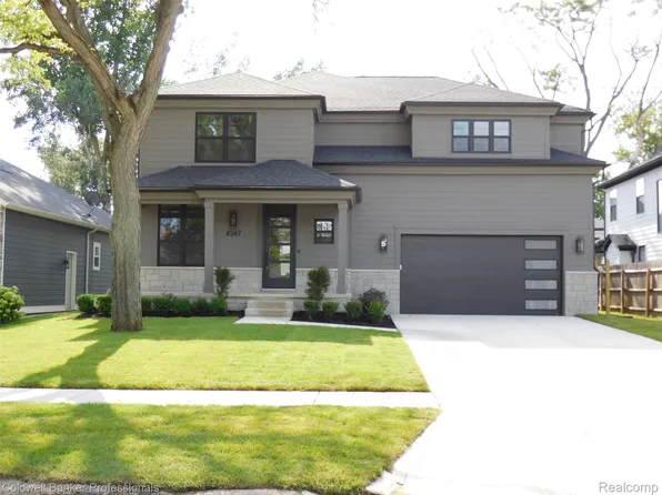4247 Hampton Blvd, Royal Oak, MI 48073