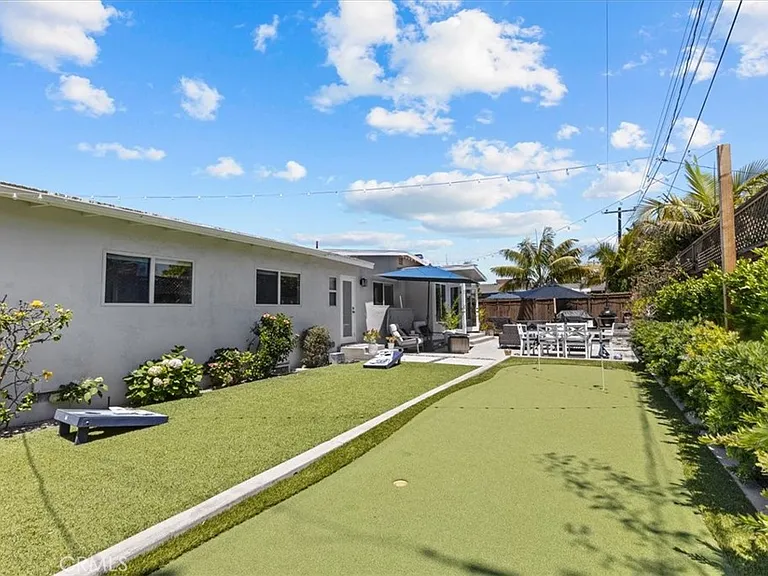 1818 Beryl Ln — Photo 10