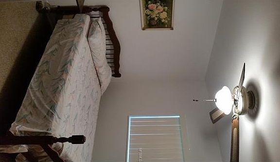 4th image of 1008 Hardy Dr