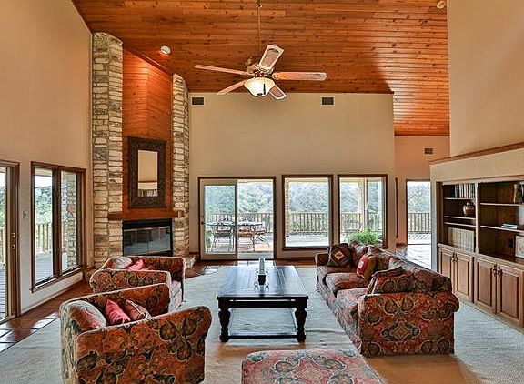 5th image of 895 Live Oak Cir