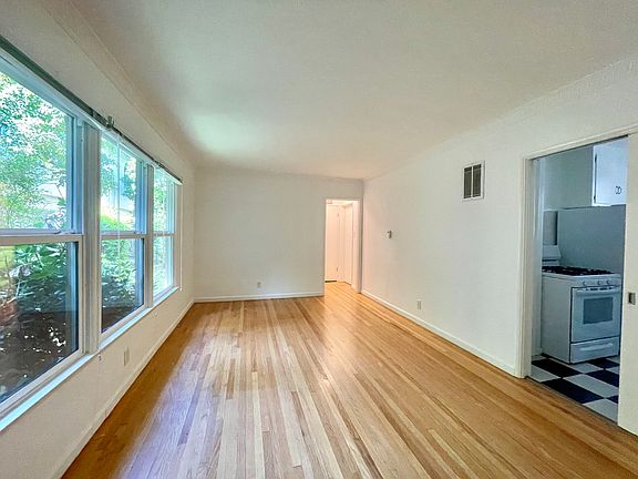 4th image of 1234 N Harper Ave APT H