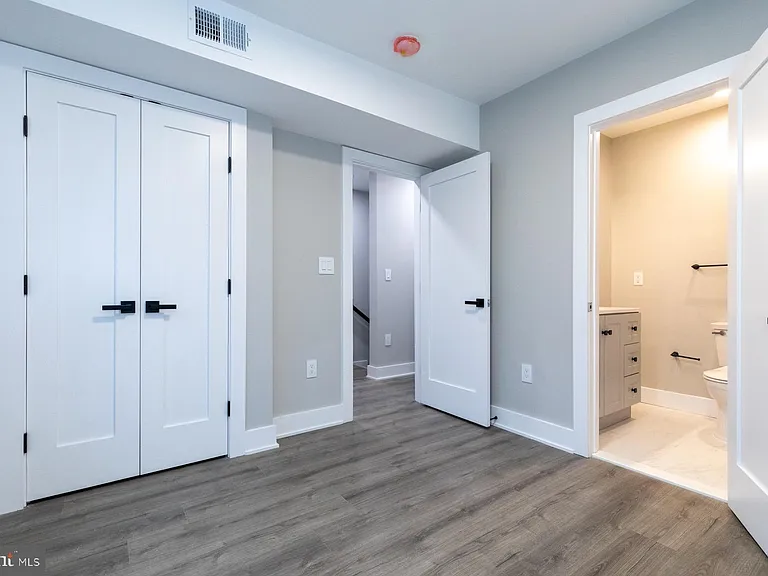 1321 Shepherd St NW — Photo 14
