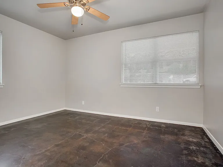 2300 Trailside Drive — Photo 26