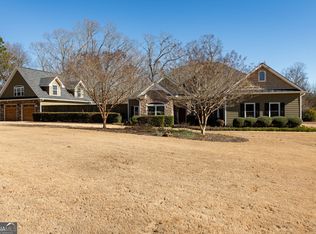 8620 Copperridge Dr, Winston, GA 30187