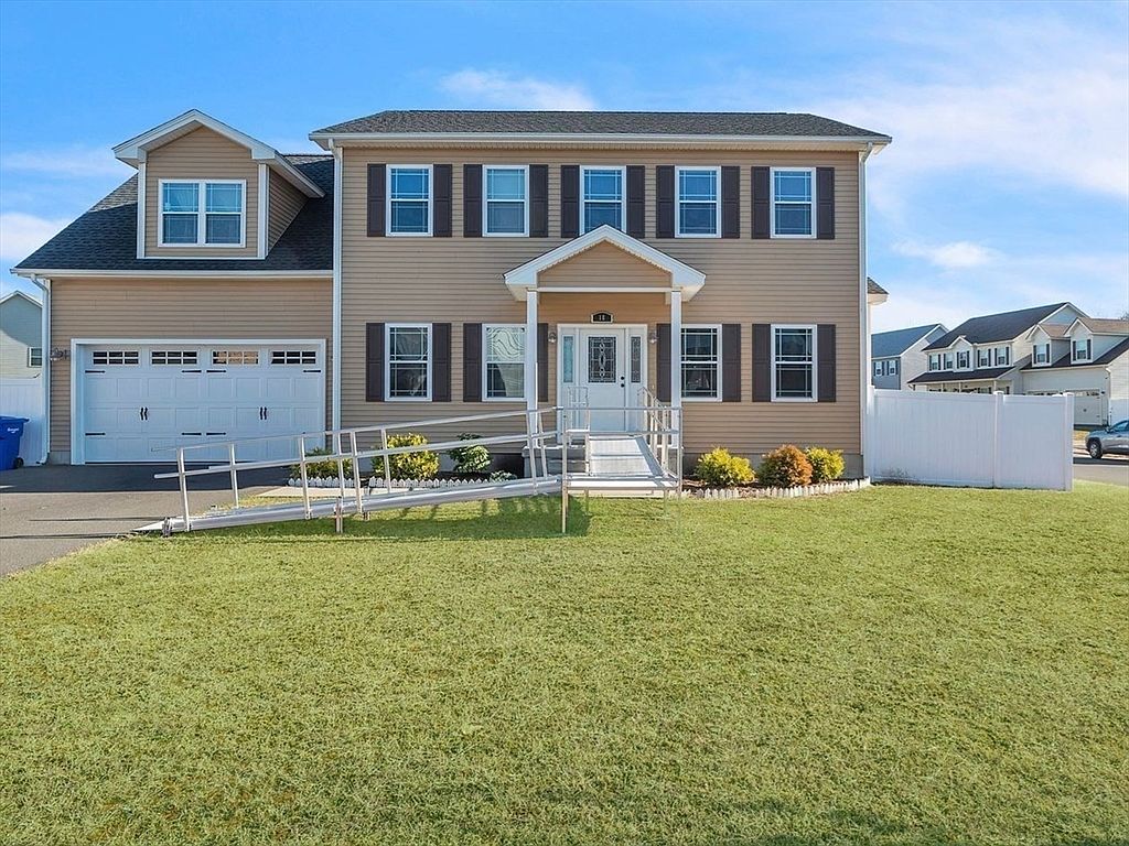 18 Elaine Cir, Springfield, MA 01109 MLS 73225036 Zillow