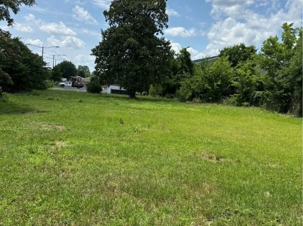 620 23rd Ave E, Tuscaloosa, AL 35404