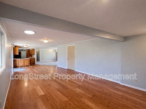 4th image of 2917 Takena St SW