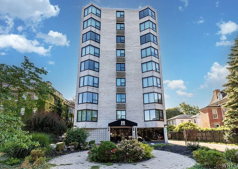 849 Delaware Ave #305